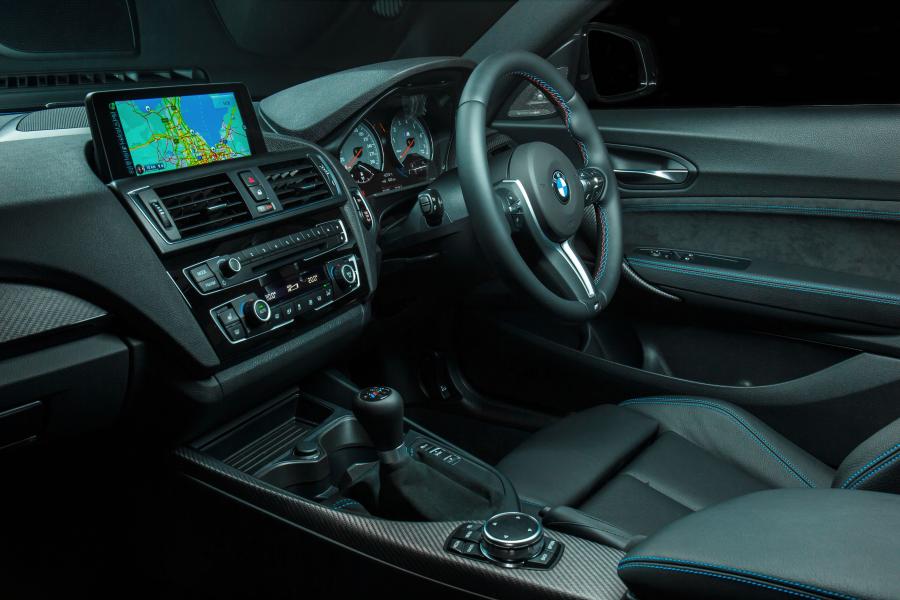 Моторный отсек BMW M2 Coupe (F87) 2016 года  (AU) (фото 40 из 40)